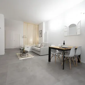https://getthekey-lenzi-suites.emilia-romagnahotels.net